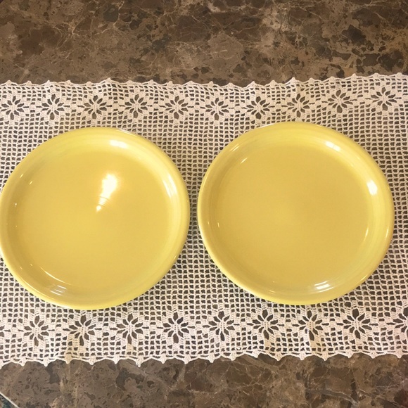 Two New Fiesta Yellow Bistro Luncheon Plates 9-in. Lead Free - Picture 3 of 7